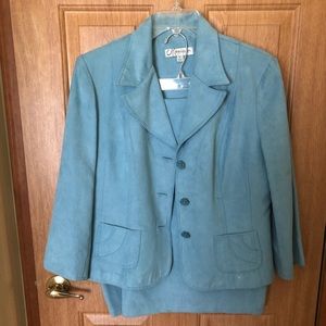 Ladies 2 piece dress suit